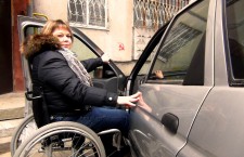 Bat la ușa autorităților să creeze parcări auto adaptate și să faciliteze eliberarea permiselor de conducere